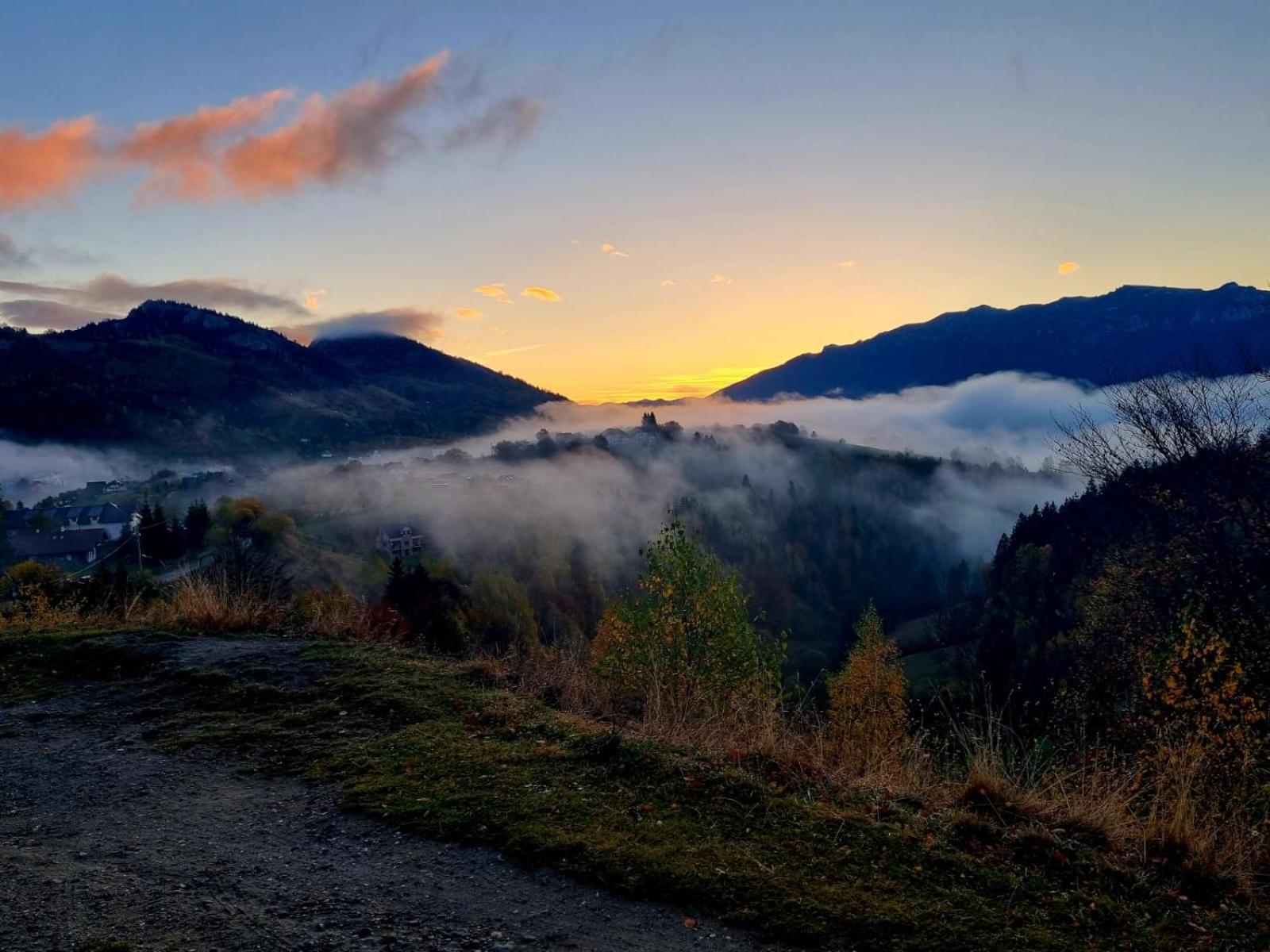 Mosorel Magura  Bagian luar foto